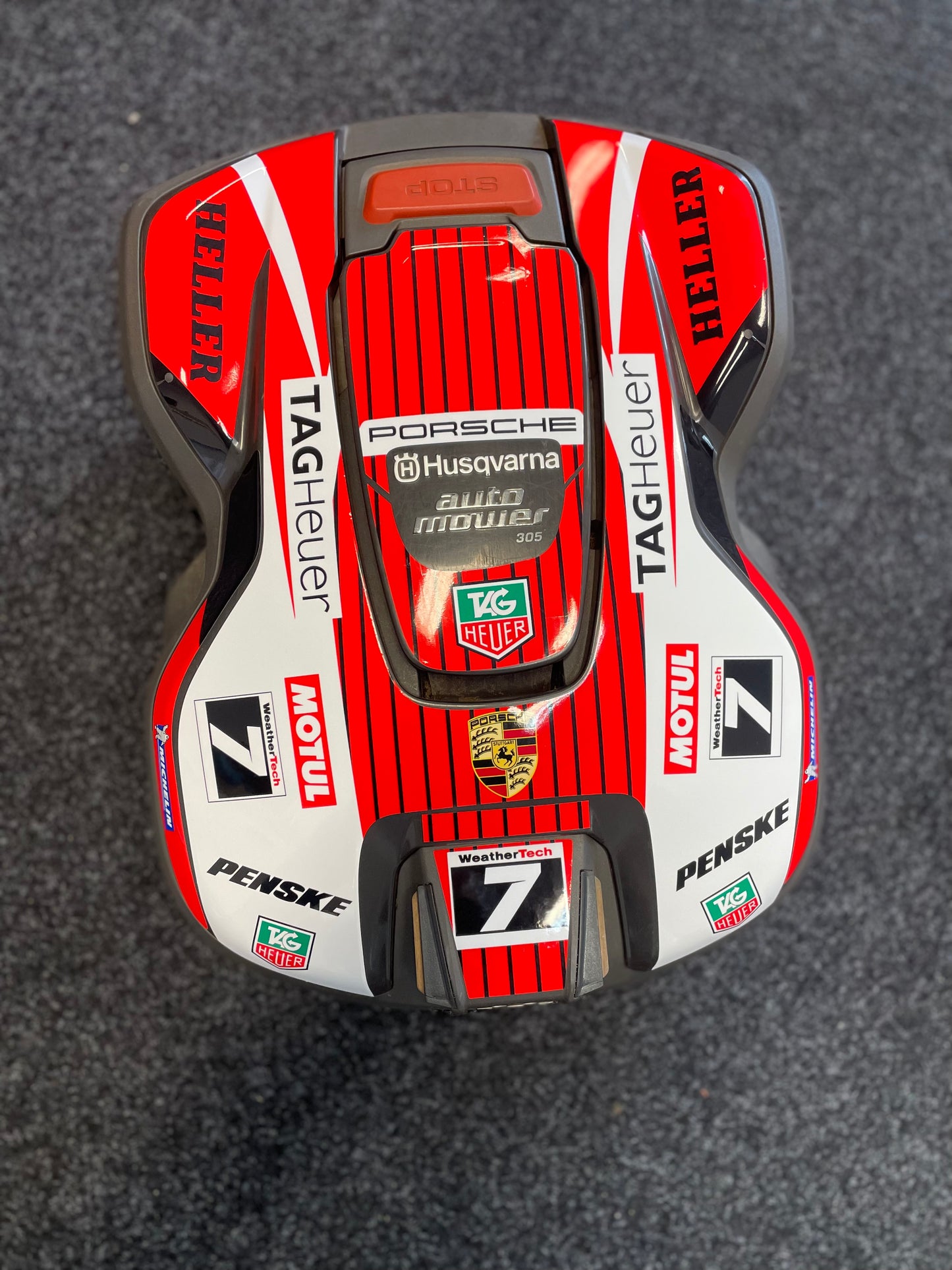 Tag Heuer Porsche Dekor für Husqvarna 305 Rasenmähroboter